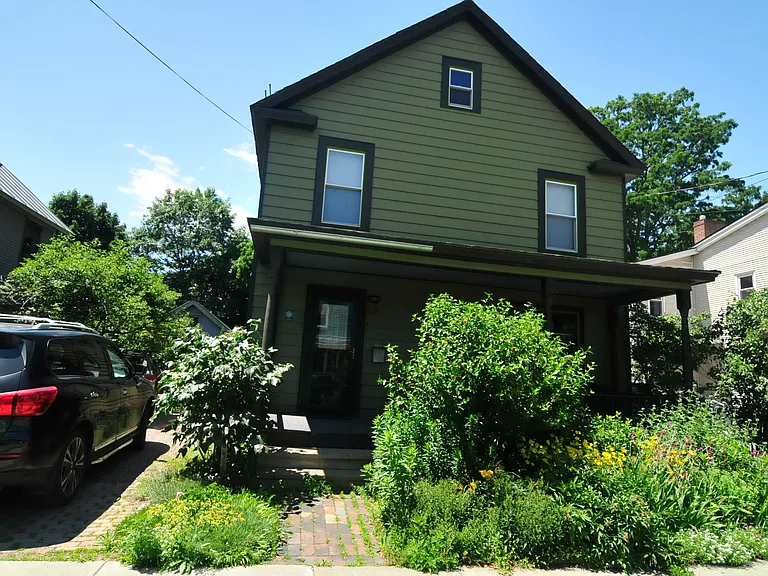53 Lakeview Ter #B — Photo 9