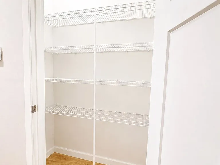 2206 Park View St NE — Photo 22