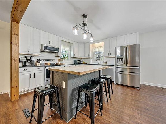 4th image of 8061 Whistler Dr