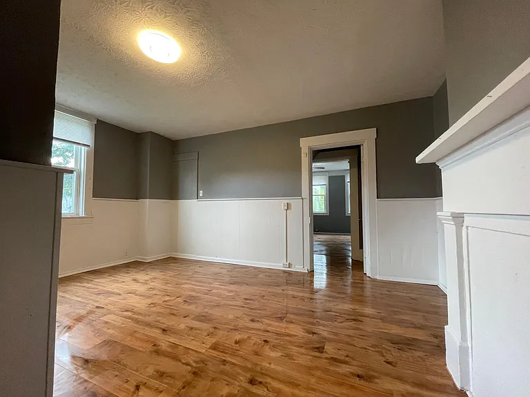 1029 Lee St #1 — Photo 5