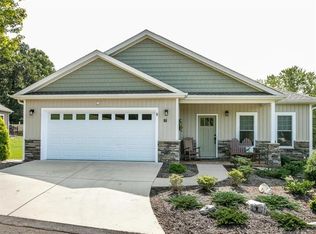 7 Bee Tree Village Pkwy, Swannanoa, NC 28778