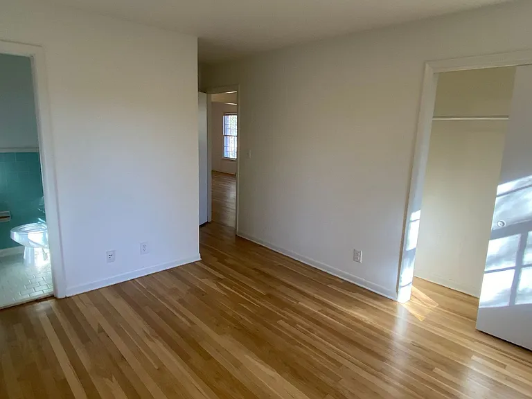 2517 Piney Branch Rd NW — Photo 9