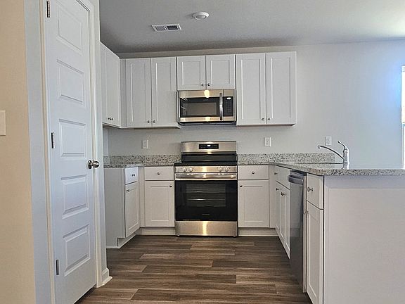 4th image of 337 Sweet Vernal St