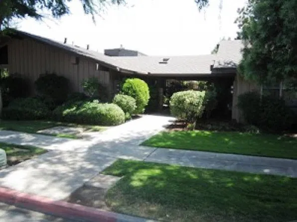 5090 N College Ave APT 111, Fresno, CA 93704