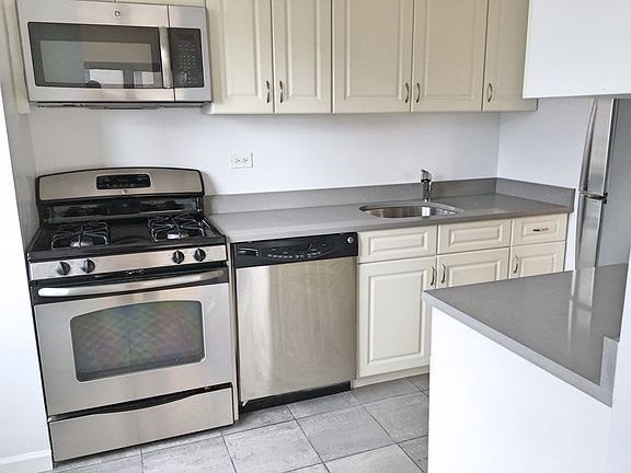 3rd image of 560 3rd Ave #31A