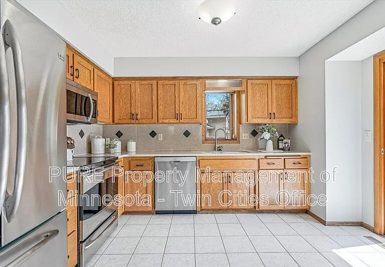 10247 Nottingham Trl — Photo 13
