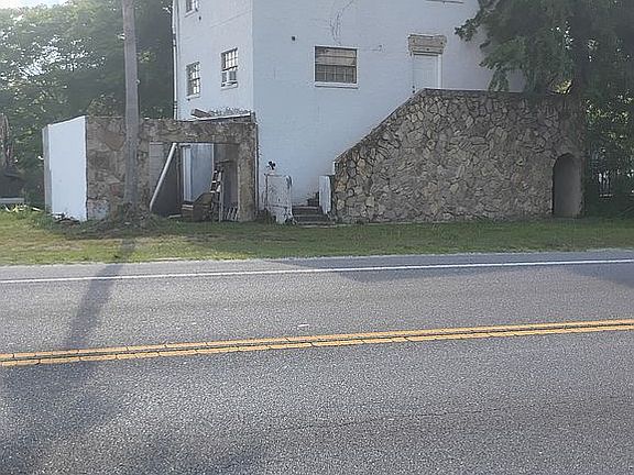 4th image of 1185 S Us Highway 17