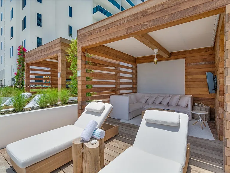 2301 Collins Ave #1009 — Photo 34