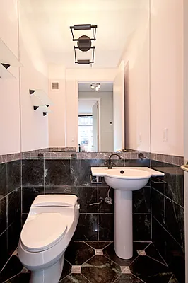 Sold by Sumitomo Real Estate Sales | media 3