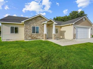 1932 14th Dr, Heyburn, ID 83336