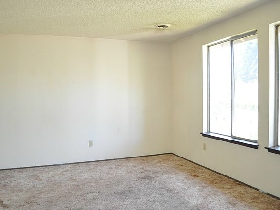 5th image of 1408 S 92nd St
