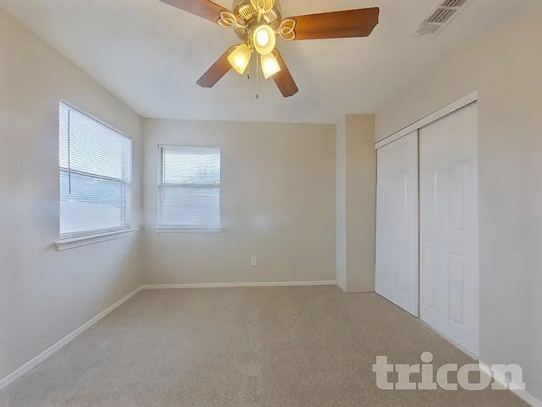 525 Horse Shoe Bnd — Photo 12