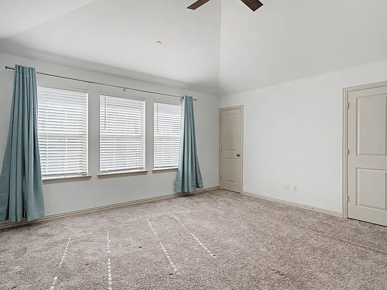6032 Silverado Trl — Photo 18