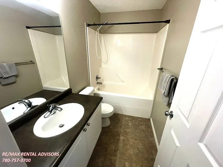 2004 Grantham Ct NW #9 — Photo 25