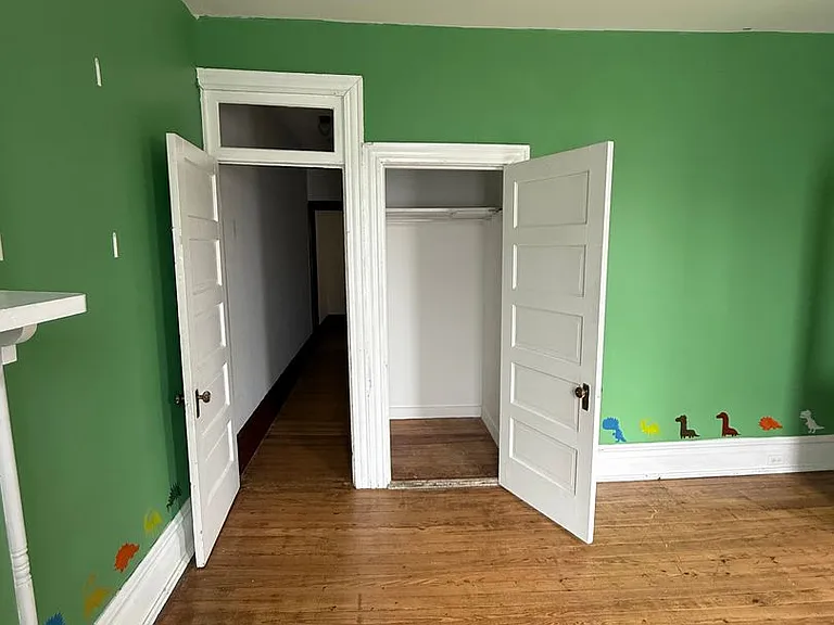 49 W Commerce St — Photo 29