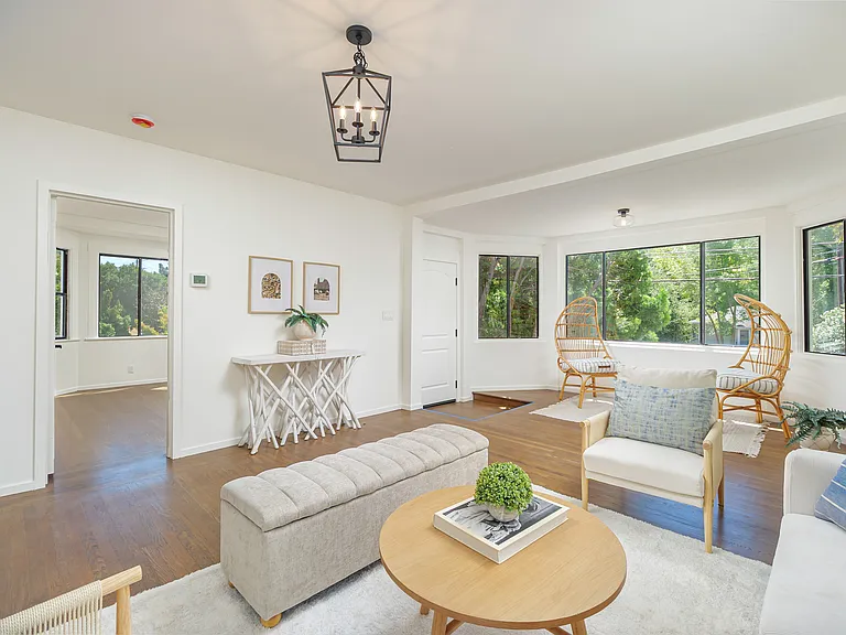 7 Belmont Ave — Photo 3