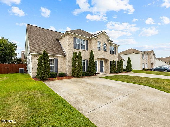 4th image of 2055 Cambria Dr #A