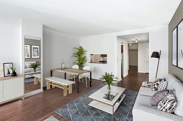 Rented by The Moinian Group | media 29