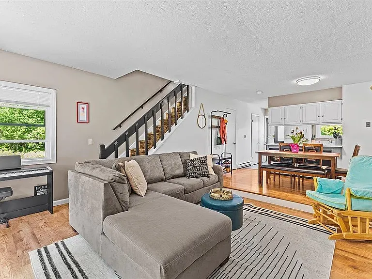 37 Densmore Dr — Photo 33