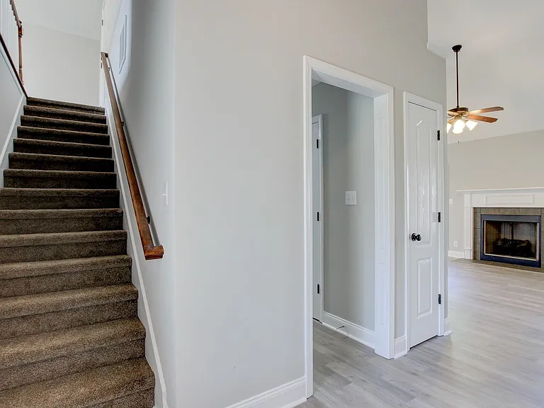 1384 Borrowdale Dr — Photo 31