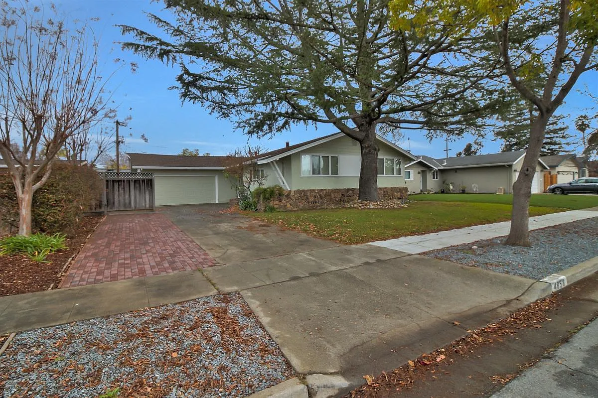 4858 Mary Jane Way photo 1