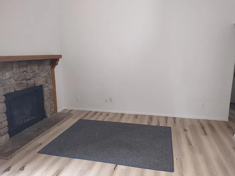 148 W Rockrimmon Blvd #304 — Photo 3