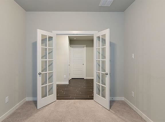 5th image of 1709 Lark Ln