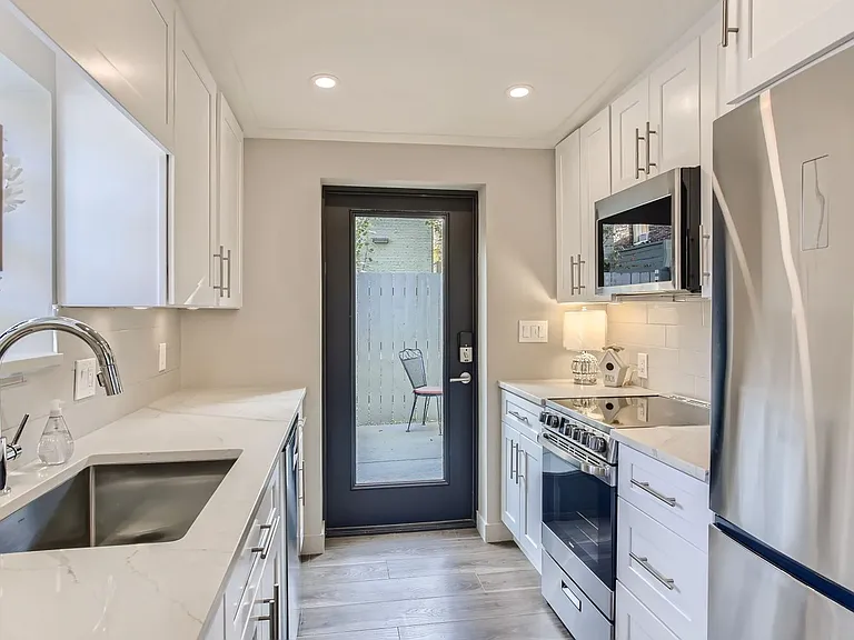 1157 Josephine St — Photo 4