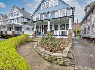 2630 Hampshire Rd, Cleveland, OH 44106