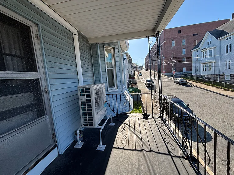 118 Locust St — Photo 21