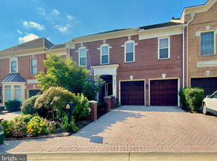 7902 Turncrest Dr, Potomac, MD 20854