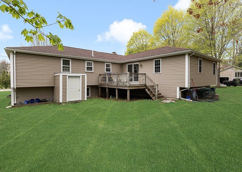 2nd image of 70 Kimberly Dr