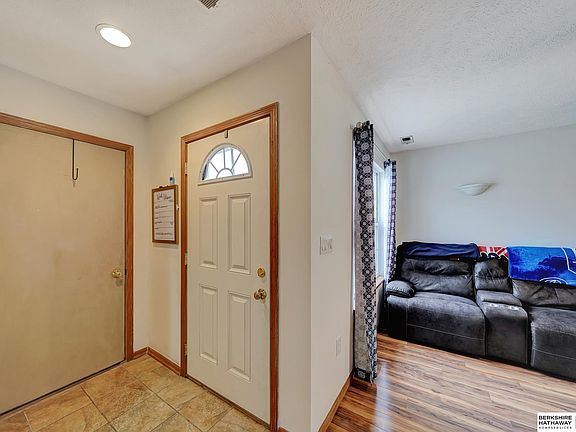 4th image of 400 W Todd Cir