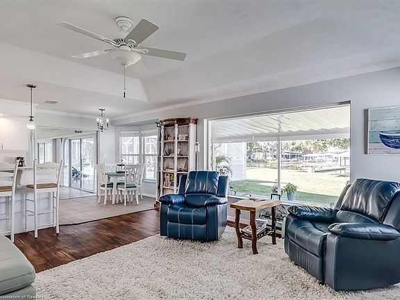 2nd image of 28 Diamond Bay Dr