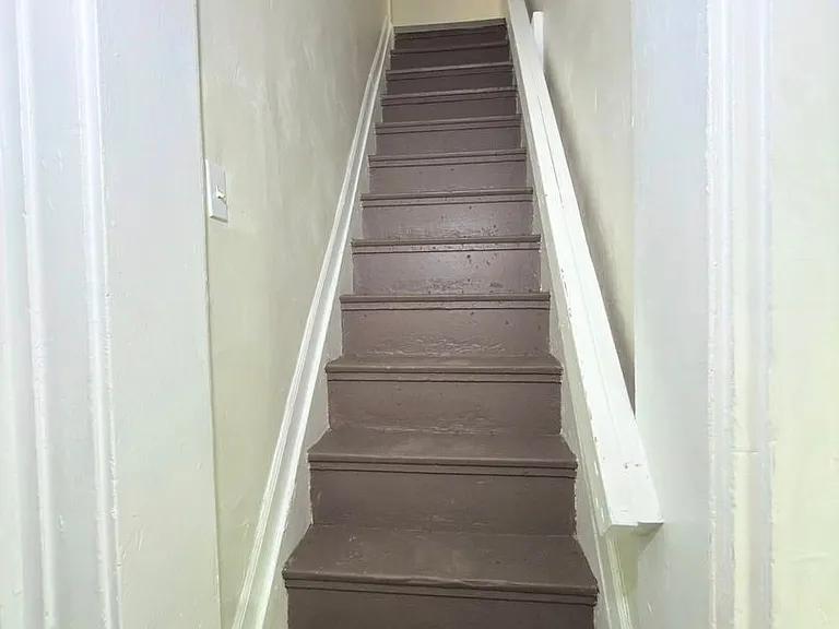 1030 Considine Ave — Photo 12