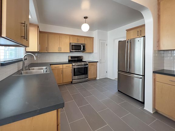 Large Kitchen (Remodeled 2019)