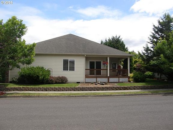 2nd image of 17701 NE 28th St