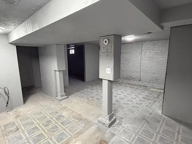 3502 Leavenworth St — Photo 6