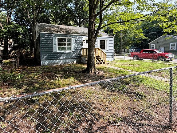 2nd image of 3036 7th St