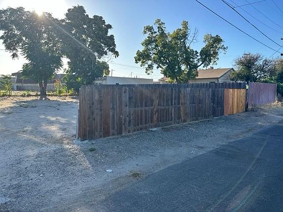 4th image of 516 Lombardo Ave