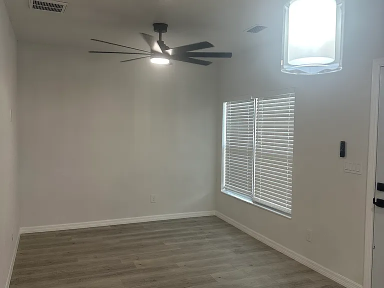 1710 W North B St #2 — Photo 8