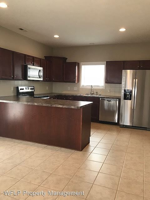 1st image of 238B Capital St