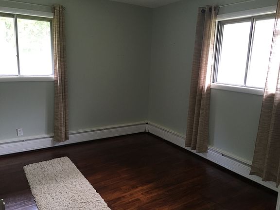 3rd image of 6504 Ashby Ln