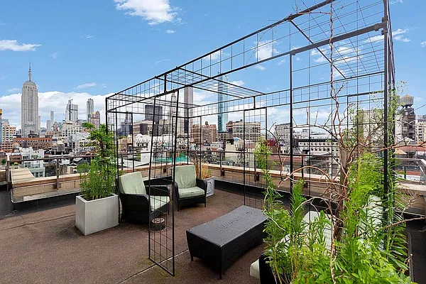 Rented by REAL New York | media 21