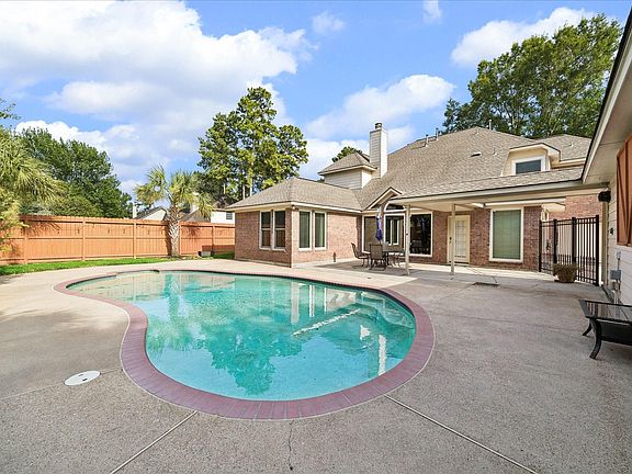 2nd image of 2202 Riverway Oak Dr