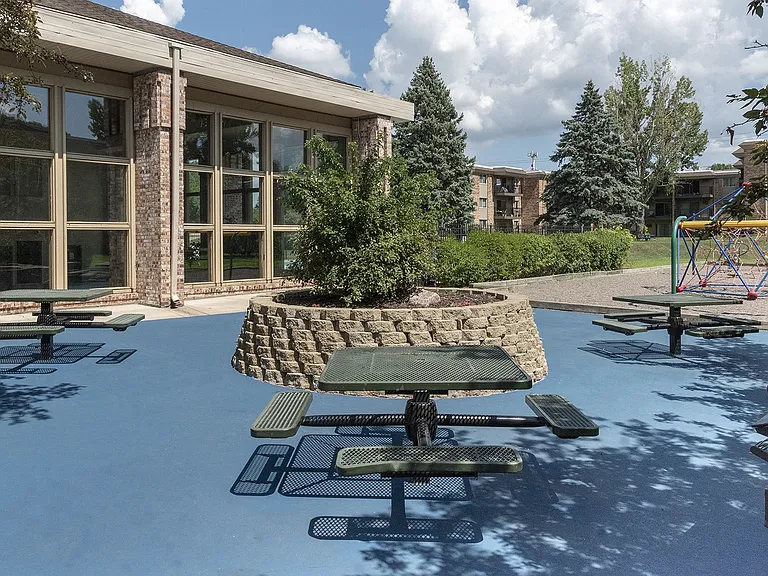 River Pointe — Photo 20