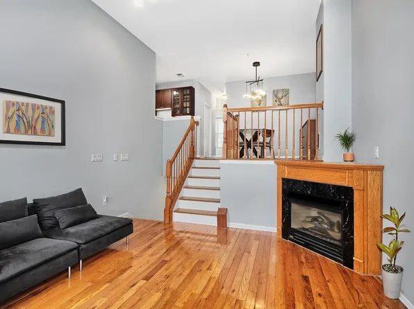 339 Oswego Ct, West New York, NJ 07093