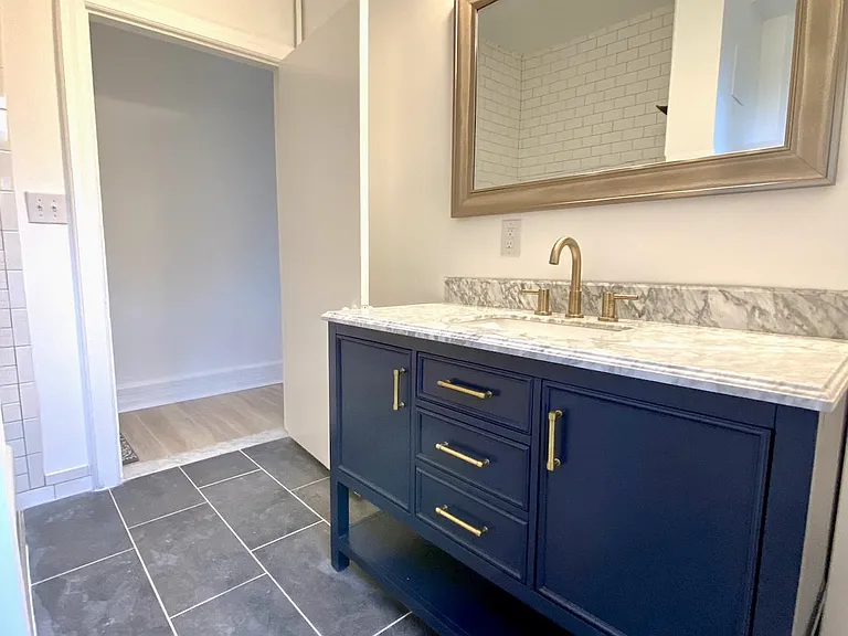 305 Main St #3 — Photo 11