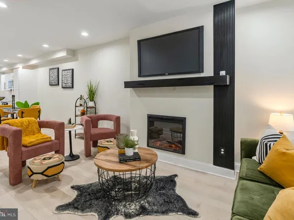1606 W Pratt St, Baltimore, MD 21223