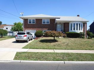 30 Oak St, Carteret, NJ 07008